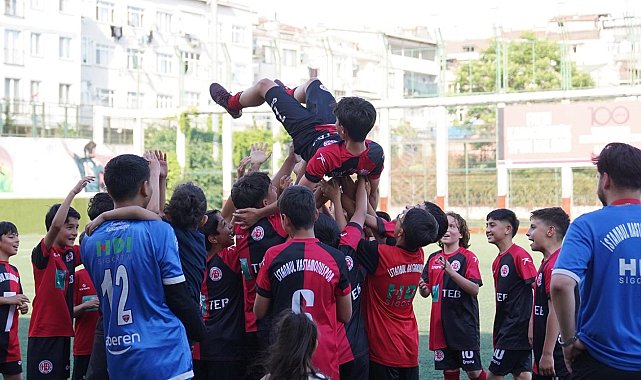 İstanbul Kastamonuspor U13 Takımı şampiyonluğunu ilan etti