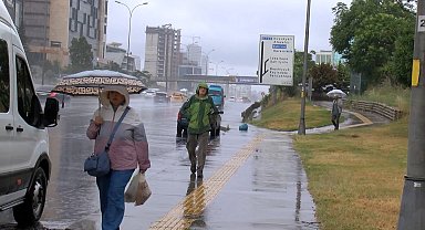 İstanbul'da sağanak etkili oldu