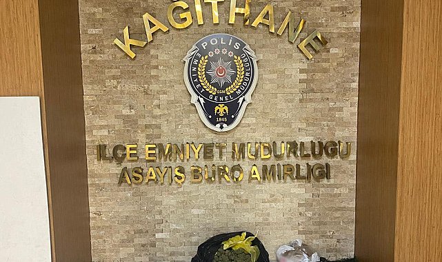 Kağıthane'de sokakta başlayan takiple 'zula evi'ne operasyon: 650 bin lira değerinde uyuşturucu ele geçirildi
