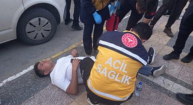 Kaldırımda yürürken, 'Neden yan baktın?' tartışmasında bıçakla yaralandı
