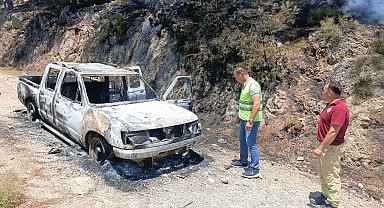 Kamyonette çıkan yangın ormana sıçradı