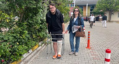Kaza geçiren öğrenci, yürüteçle sınava geldi
