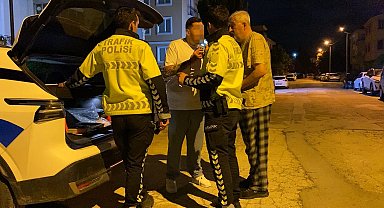 Kazadan sonra kaçan alkollü sürücü, aracında uyurken yakalandı