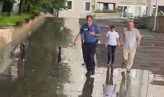Kimliğini evde unutan öğrenci için polisler seferber oldu