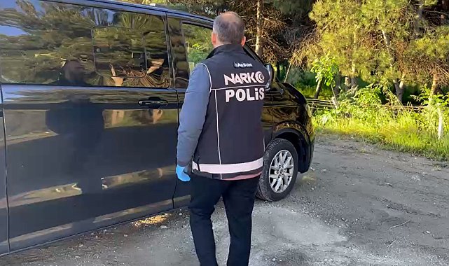 Kiralık araçta 225 bin sentetik hap ele geçirildi; 3 gözaltı