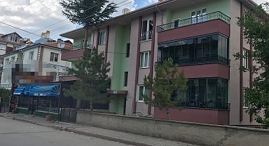 Komşusu kadını bıçaklayarak öldürdü, suç aletiyle yakalandı