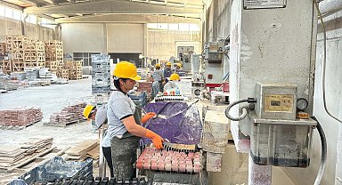 Mermer atıkları, kadınların elinde 2 milyon dolarlık ihracata dönüşüyor