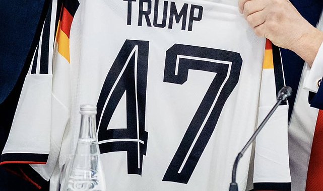 Merz'den Trump'a 80'inci yaş günü hediyesi: Alman milli takım forması takdim etti