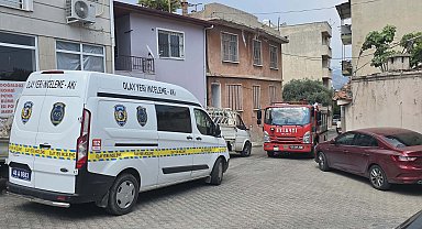 Metruk evde kaçak kazıya suçüstü; 3 gözaltı
