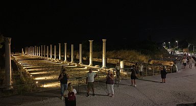 Modern ve antik yaşamın bir arada olduğu Side Antik Kenti'nde tarihe yolculuk