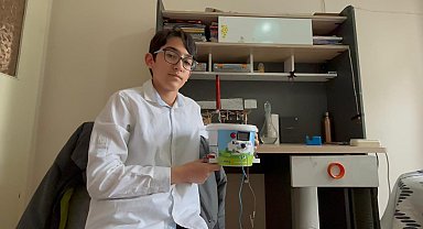 Odasını atölyeye çeviren Çınar, atıl malzemeleri teknolojik aletlere dönüştürüyor