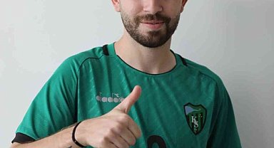 Öldürülen eski futbolcunun annesi: Genç yaşta beni oğlumdan ettiler