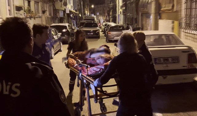Önce annesini ardından kendini bıçakladı