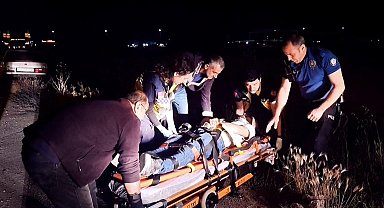Otomobilde tartıştığı arkadaşı tarafından bıçakla yaralandı