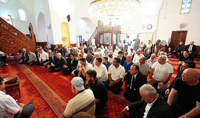 Özgür Özel ve Mansur Yavaş, Ferdi Zeyrek için okutulan Mevlid-i Şerife katıldı