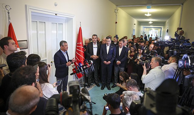 Özgür Özel: Yarın benim konuşacağım grup toplantısı yapılacak