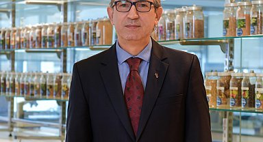 Prof. Dr. Türkoğlu: Biocomplex B11, saç dökülmesi ilacı minoksidilin yüzde 73 etkisini artırıyor