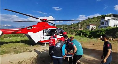 Refahiye'de rahatsızlanan kalp hastası, ambulans helikopterle hastaneye ulaştırıldı