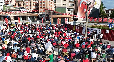 Rize'de dev ekranda milli maç heyecanı