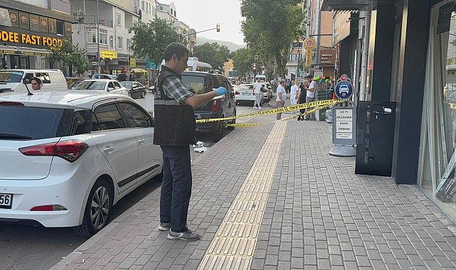 Sanal medyada tartıştıktan sonra buluşan iki grubun bıçaklı kavgası: 1 ölü, 1 yaralı