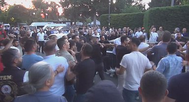Silivri Adliyesi'nin önünde arbede