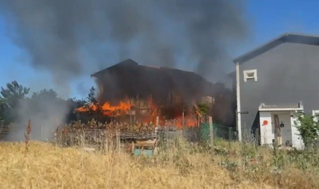 Silivri'de 2 katlı villada çıkan yangın söndürüldü