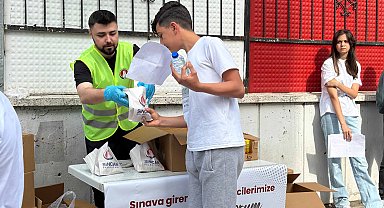 Sincan Belediyesi'nden LGS'ye giren öğrencilere ve velilere ikram