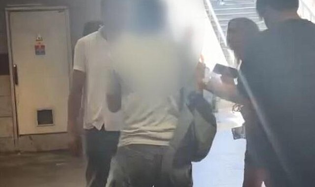 Şişli'de metrobüs istasyonunda gizlice kadın fotoğrafı çeken şüpheliye vatandaş müdahale etti