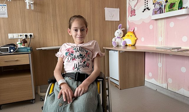 Skolyoz hastası Süheyda, dik duruşa kavuştu