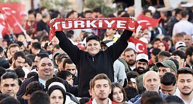 Sultanbeyli'de milli maç heyecanı