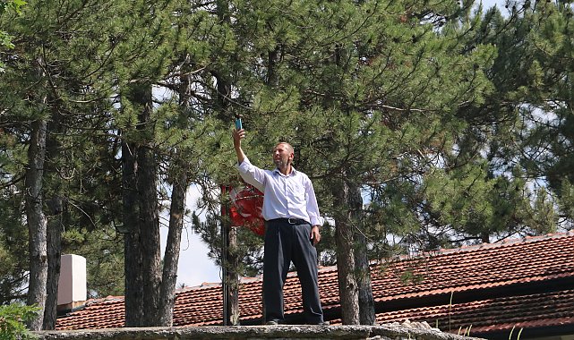 Telefon ve internet için başka mahalleye gidiyorlar