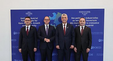 Ticaret Bakanı Bolat, Fransa'da temaslarını sürdürüyor
