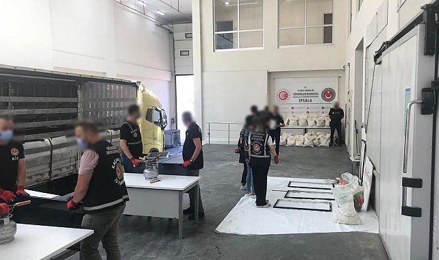 Ticaret Bakanlığı: İpsala'da piyasa değeri 3 milyar TL olan uyuşturucu ele geçirildi