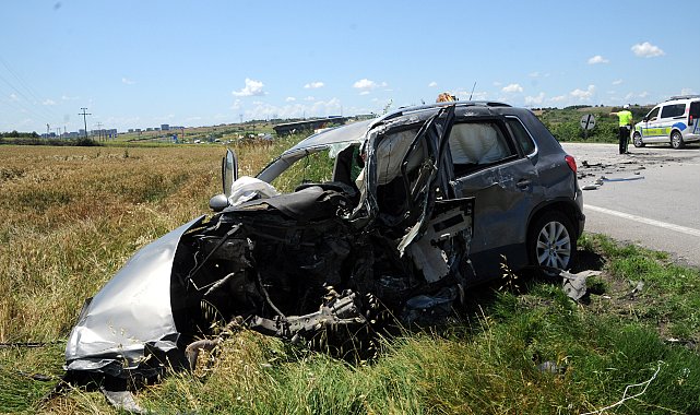 TIR'la çarpışan otomobilin sürücüsü ağır yaralandı