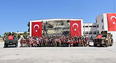 Türk Kara Kuvvetleri'nin kuruluşunun 2235'inci yılı İzmir'de kutlandı