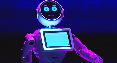 Türkiye'nin ilk robot tiyatrosu 'Neci'nin Diji Maceraları' tanıtıldı