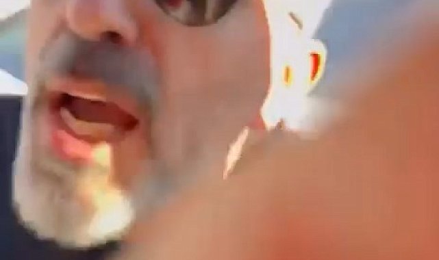 Ümraniye'de servis şoförü ile otomobil sürücüsü arasındaki kavga kamerada