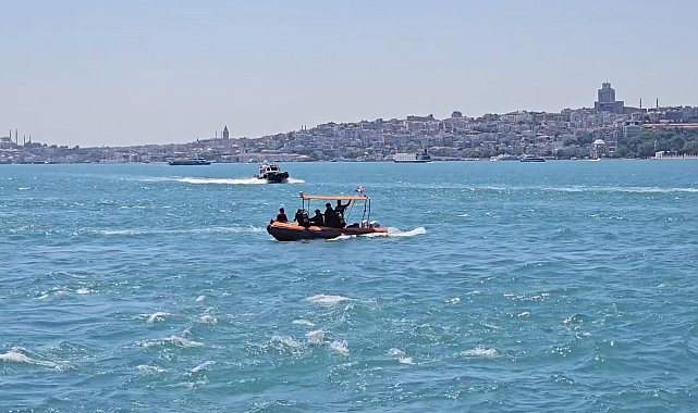 Üsküdar'da denizde görülen kişi için arama sürüyor