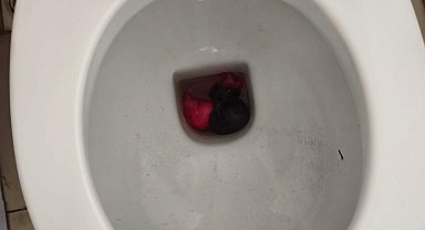 Uyuşturucuları klozete dökerken yakalanan şüpheli tutuklandı