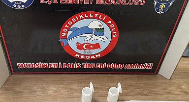 Uyuşturucuyla yakalanan plakasız motosikletin ehliyetsiz sürücüsüne 128 bin lira ceza
