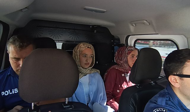 Yanlış okula gelen kardeşleri sınava polis yetiştirdi