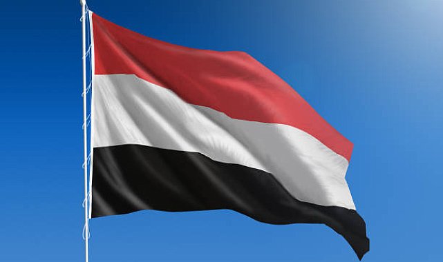 Yemen'deki Husiler, İsrail'e balistik füze attı