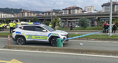 Yolun karşısına geçerken kamyonetin çarptığı kadın öldü
