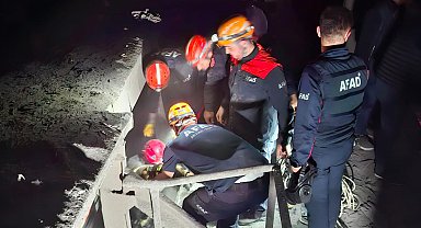 Yüksek gerilim hattından akıma kapılıp, kuyuya düşen 3 işçi öldü