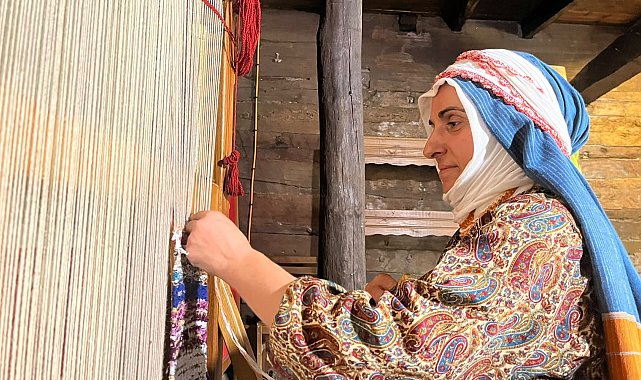 10 yıldır poşetleri kumaşa dönüştürüyor