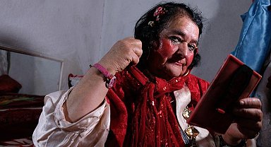 'Kırmızılı kadın' Sultan, hayatını kaybetti