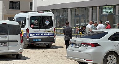 500 bin TL alacağı için emlakçıyı bacağından vurdu