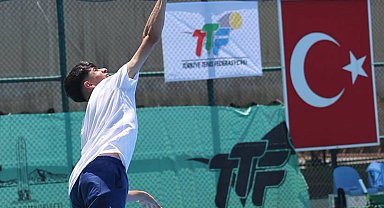 6'ncı Ulusal Kayısı Cup Tenis Turnuvası, Iğdır'da başladı