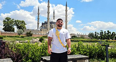 665'inci Kırkpınar Yağlı Güreşleri'nde başpehlivan olan Taş: Çocukluk hayalimi gerçekleştirdim