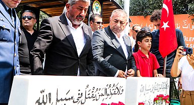 Adana'da 15 Temmuz şehitleri kabirleri başında anıldı